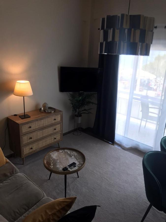 Artemis Apartments Diakopto Luaran gambar