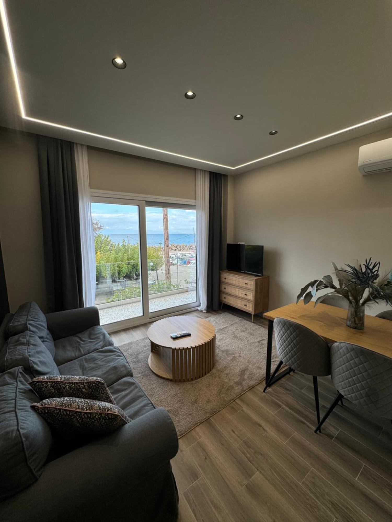 Artemis Apartments Diakopto Luaran gambar